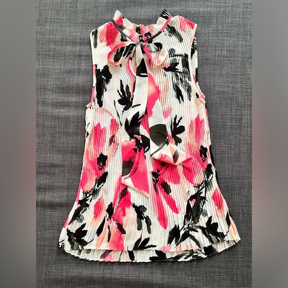 DKNY Floral-Print Pleated Tie-Neck Blouse in White and Pink, Small, Brand new - Picture 7 of 17